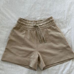 Lululemon Soft Ambitions High Rose Short 4”